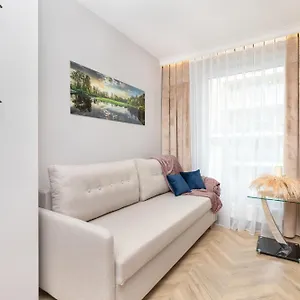  Apartament Comfortable And Stylish In By Renters